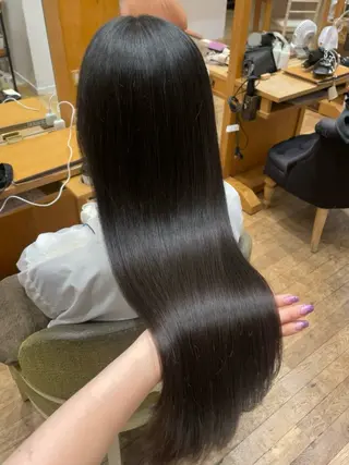 ロング 島田 亜季のヘアスタイル
