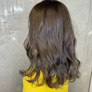 セミロング 梅本 有希のヘアスタイル