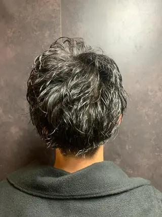 ショート パーマ 山内 敢史のヘアスタイル