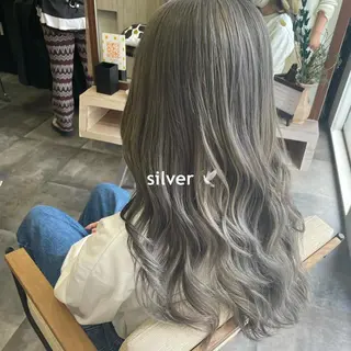 ミディアム カラー 吉村 夏椰のヘアスタイル