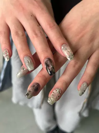 ネイル Hata nail 🎀個性派ニュアンスのネイルデザイン
