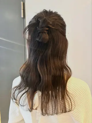 ヘアアレンジ 【kii】 ホノカブリーチカラーのヘアスタイル