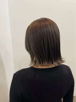 ミディアム 伊藤 杏のヘアスタイル