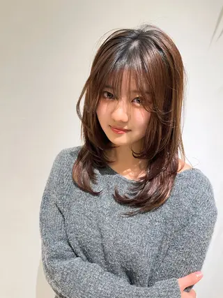 ミディアム レイヤー似合わせ 透明感カラーりきやのヘアスタイル