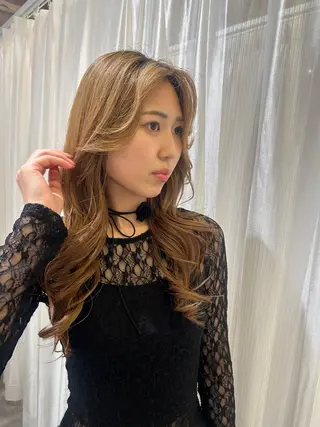 ロング カラー 近藤 歌留多のヘアスタイル
