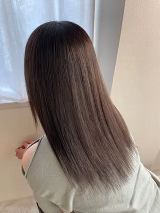 ロング カラー 髙野 未衣菜のヘアスタイル