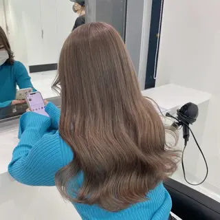 ロング カラー ラベンダー💜 グレージュ🩶のヘアスタイル