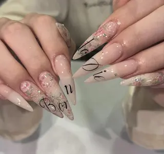 ネイル Rina Nail.Novaのネイルデザイン