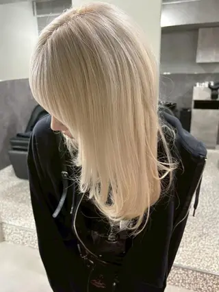 カラー ハイトーン特化🤍 Ayakaのヘアスタイル