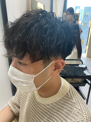 パーマ メンズ 似合う髪型見つけます AYAKAのヘアスタイル