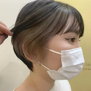 ショート カラー hubhair レイヤー/透明感のヘアスタイル