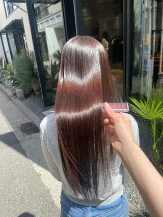 ロング 加藤 詩流のヘアスタイル