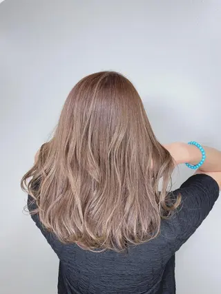 ロング カラー AI 高田馬場店のヘアスタイル