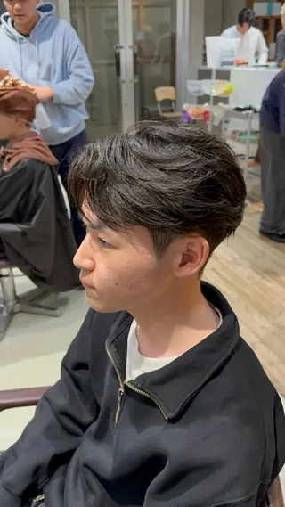 パーマ メンズ fifth原宿 宮部蓮のヘアスタイル