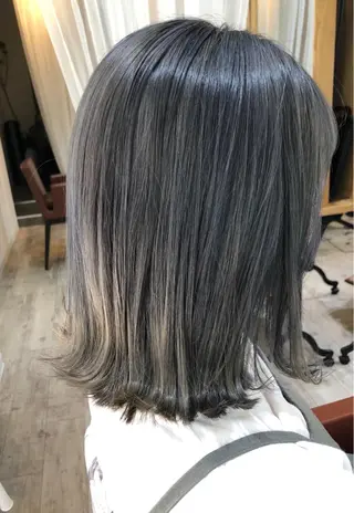 ミディアム カラー サワタ ミサのヘアスタイル