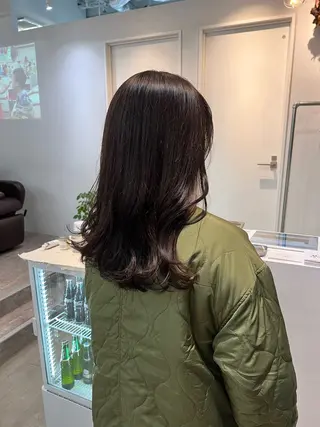 ミディアム カラー 松坂 真衣のヘアスタイル