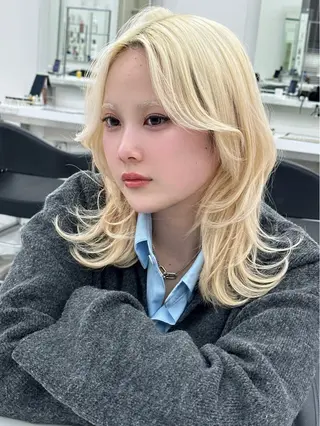 ロング カラー ヘアアレンジ 艶カラー/ハイトーン /レイヤーカットのヘアスタイル