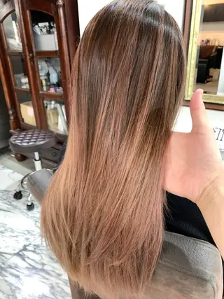 ロング カラー エクステ(レミー毛) NINEのヘアスタイル