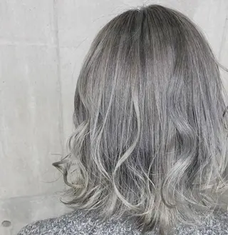 カラー Joule 銀座のヘアスタイル
