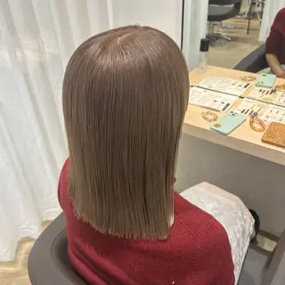 ミディアム カラー 砂野 真璃奈のヘアスタイル