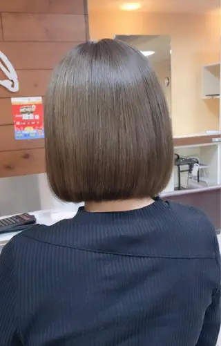ショート レイヤー/艶髪カラー 森本くるみのヘアスタイル