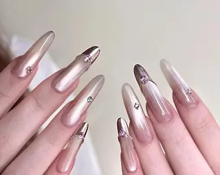 ネイル Pure&Rich Nailのネイルデザイン