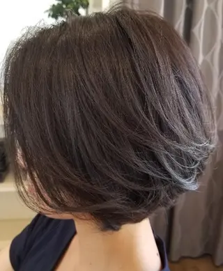ショート カラー 松浦 正春のヘアスタイル