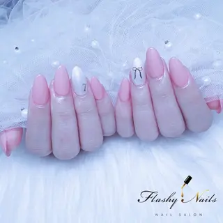 ネイル Flashy Nailsのマツエク・マツパデザイン