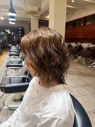 パーマ 西田 夏望のヘアスタイル