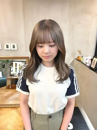セミロング カラー ヘアアレンジ ena/ブリーチなし 透明感・レイヤー🎀のヘアスタイル