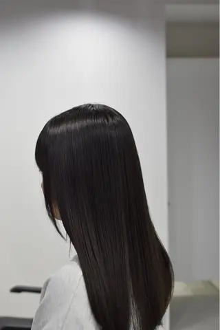 ロング Shiro RENのヘアスタイル