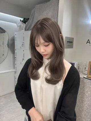 ロング 岡田 聖蘭のヘアスタイル