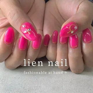 ミディアム Queen nailのネイルデザイン