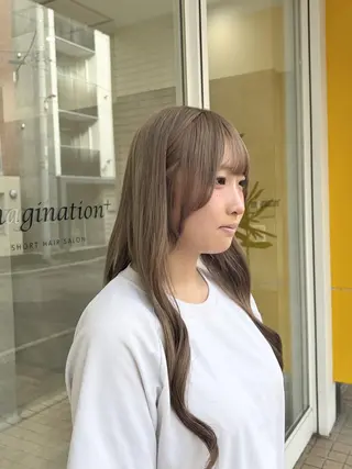 ロング 韓国ヘアケアブリーチ 莉奈のヘアスタイル