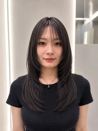 ロング カラー 平田 七海のヘアスタイル