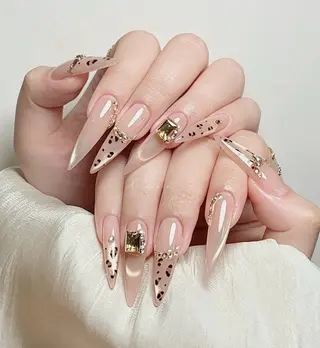 ネイル Noél_ Noaのネイルデザイン