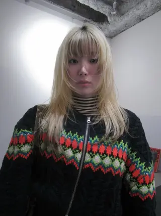 セミロング カラー yu maのヘアスタイル