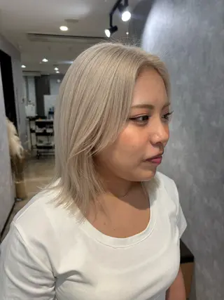 ショート 🌐NATSUMI 🌐【寒色カラー】のヘアスタイル