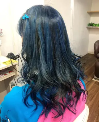 ロング カラー 正木 彩音のヘアスタイル