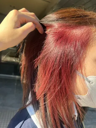 ミディアム カラー bh.maara デザイン／ハイトーンのヘアスタイル