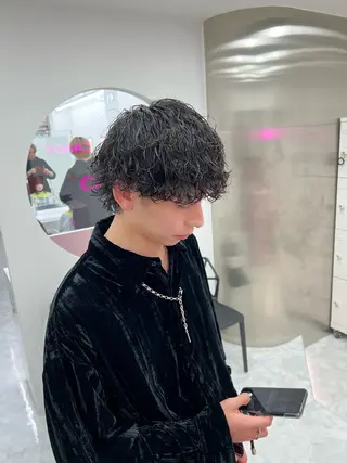 ミディアム パーマ メンズ メンズパーマ特化 TAIGAのヘアスタイル