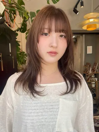 セミロング SITY. NENE /カラーモデルのヘアスタイル