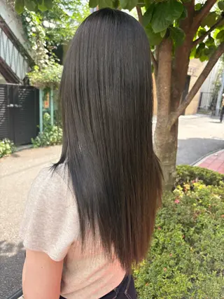 カラー itsuki /原宿のヘアスタイル