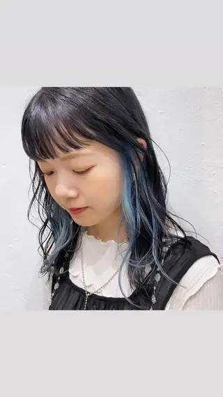 セミロング カラー kai .のヘアスタイル