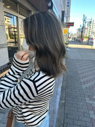 ミディアム カラー 🍑 .⋆高橋みく /レイヤー⋆.🍑のヘアスタイル