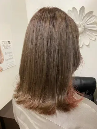 セミロング 瀬倉  由紀のヘアスタイル