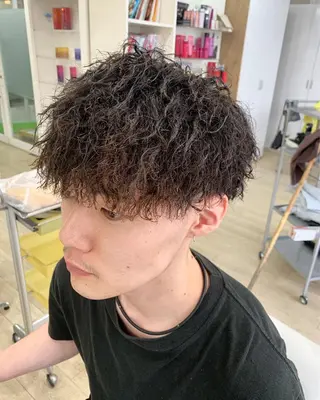 パーマ メンズ レイヤーカット 西村あきやのヘアスタイル