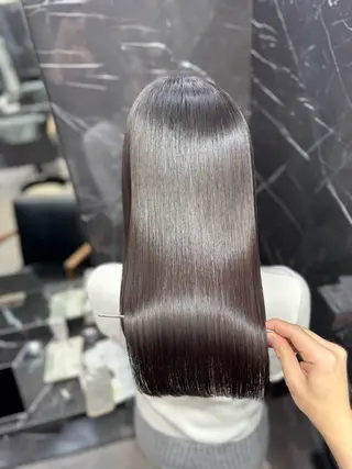 ロング JIN|朝楽になる 乾かしただけで極艶髪のヘアスタイル