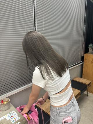 セミロング カラー MAEUL miyuのヘアスタイル