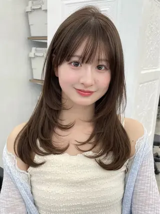 セミロング 松岡 莉瑚のヘアスタイル